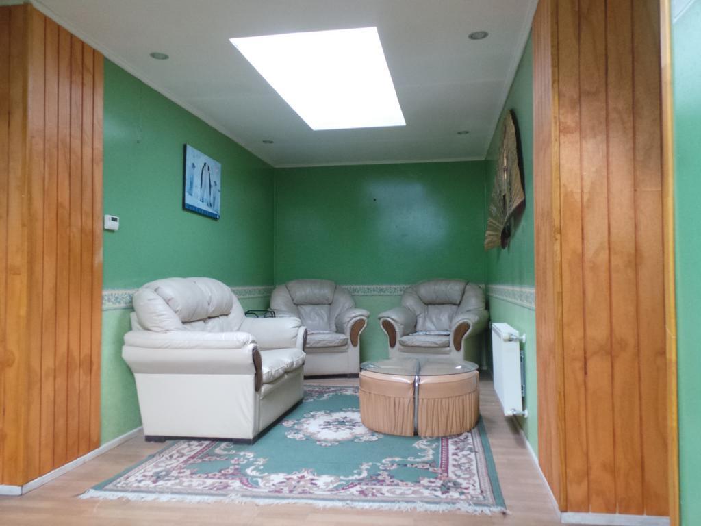 Hostal South Wind I Puerto Natales Ngoại thất bức ảnh