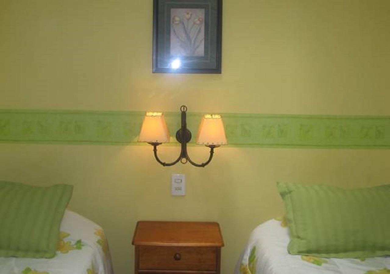 Hostal South Wind I Puerto Natales Ngoại thất bức ảnh